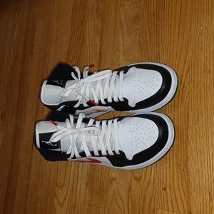 Jordan 1 mid alternate swoosh